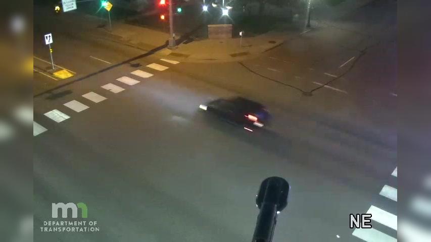Traffic Cam Hastings: T.H.61 @ 4th St Player