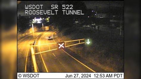 Traffic Cam Roosevelt: SR 522 at MP 0.4 - Tunnel Player