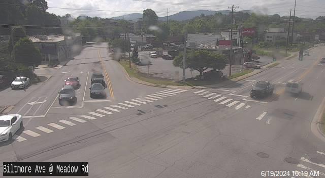 Traffic Cam Biltmore Ave @ Meadow Rd Player
