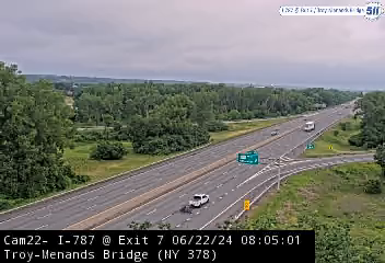 Traffic Cam I-787 at Exit 7 (Menands Bridge, NY 378) - Northbound Player