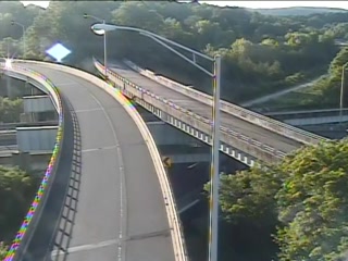 Traffic Cam I-84 @ RT-9 NB Exit 32 ramp to I-84 WB - Eastbound Player