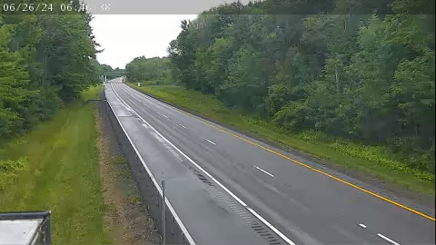 I-81 north of Exit 36 (Pulaski) - Southbound Traffic Camera