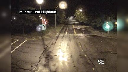 Traffic Cam East Rochester: Monroe Ave at Highland Ave Player