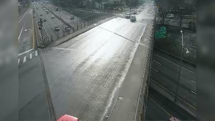 Traffic Cam East Rochester: Monroe Ave at I-490 Player
