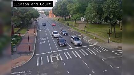 Traffic Cam Rochester: Clinton Ave at Court St Player