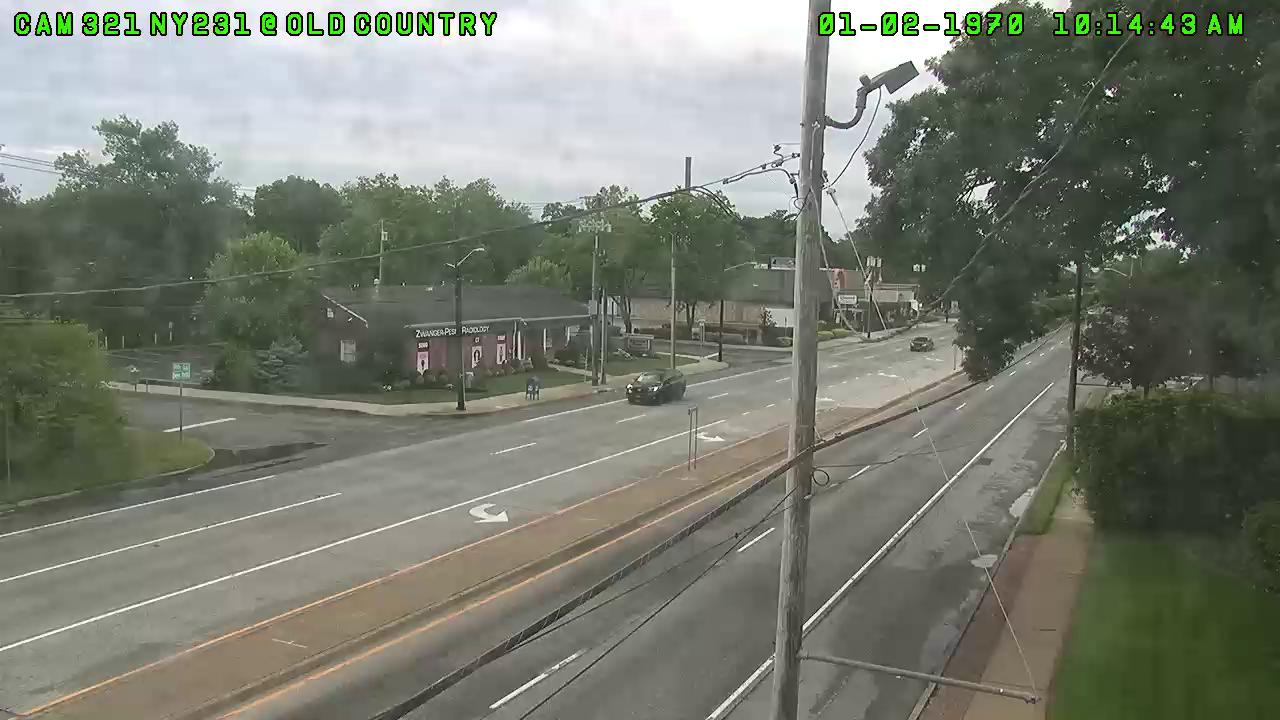 Traffic Cam Huntington: NY231 at Old Country Road Player