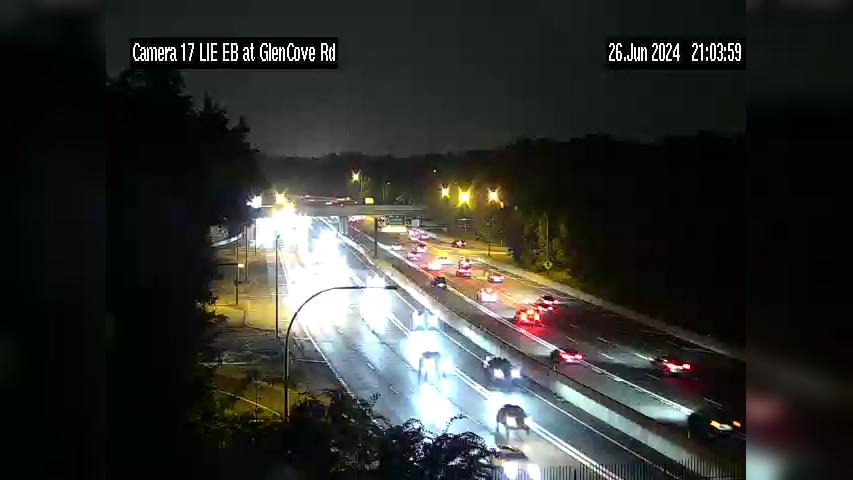 East Hills › East: I-495 at Glen Cove Rd Traffic Camera