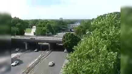 Traffic Cam New York › North: I-295 at 64th Avenue Player