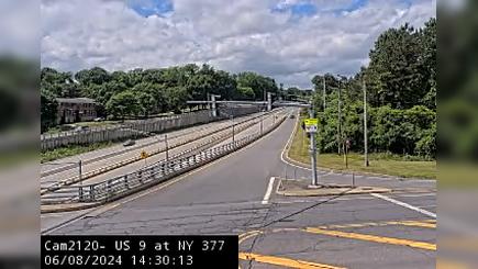 Village of Menands › South: US 9 at NY 377 (Northern Boulevard) Traffic Camera