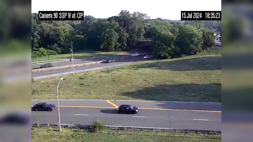 Hewlett Neck › East: SSP at the Cross Island Pkwy Traffic Camera