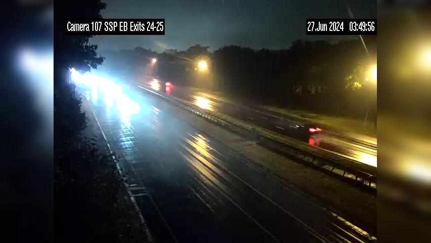 Traffic Cam Westbury › West: SSP between Exit 24(Merrick Ave) and Exit 25 (NY 106 Player