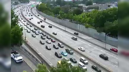 Traffic Cam New York › East: I-495 at 84th Street Player