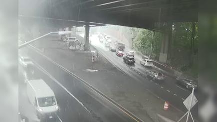 Traffic Cam New York › East: I-495 at 48th Street/Lower Level Player