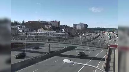 New York › West: 907M at 27th Avenue Traffic Camera