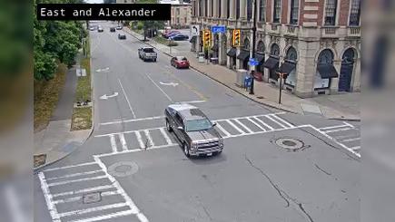 East End: East Ave at Alexander St Traffic Camera