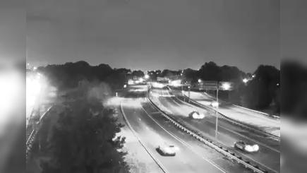 Traffic Cam New York › East: 907M at Roosevelt Avenue Player