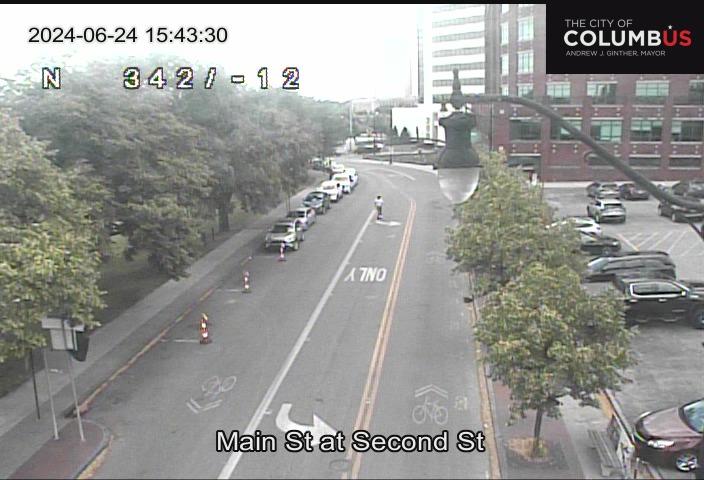 Traffic Cam Main St at Second St Player