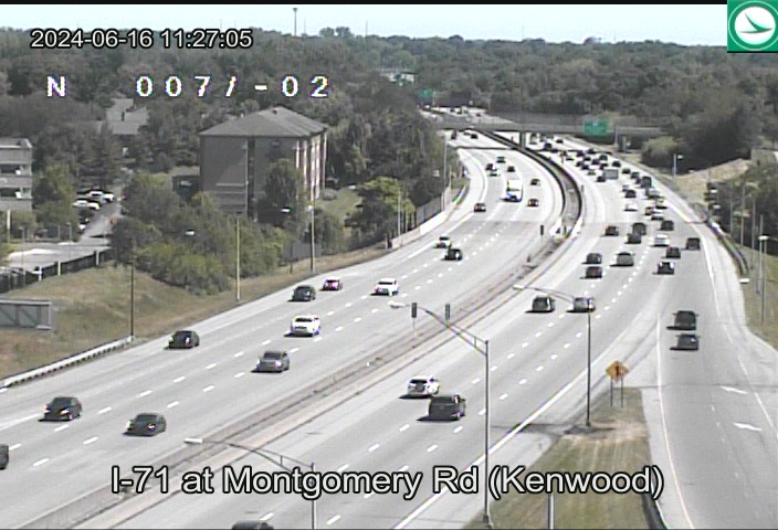 Traffic Cam I-71 at Montgomery Rd (Kenwood) Player
