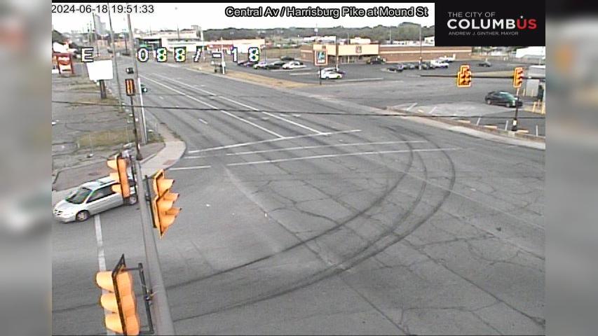 Traffic Cam Columbus: City of - Central Ave/Harrisburg Pike at Mound St Player