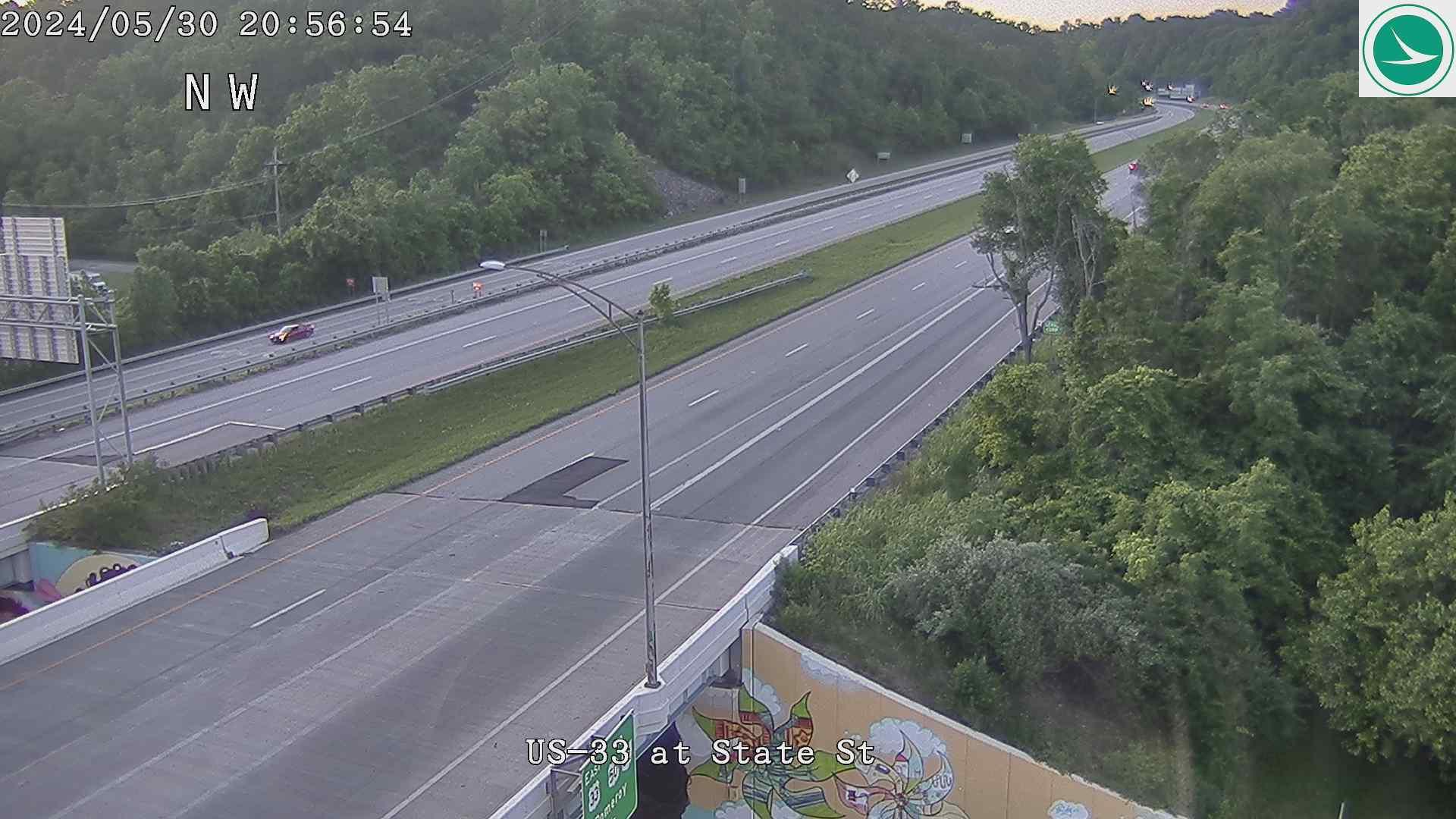 Traffic Cam Athens: US-33 at E State Rd Player