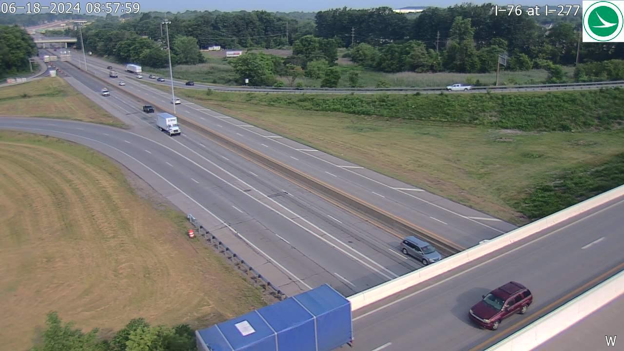 Traffic Cam Akron: I-76 at I-277 Player