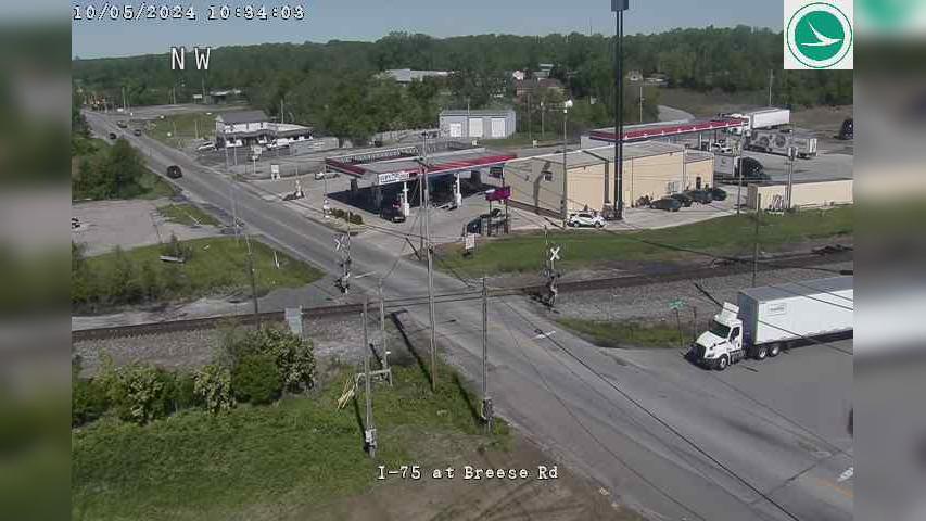 Traffic Cam Fort Shawnee: I-75 at Breese Rd Player