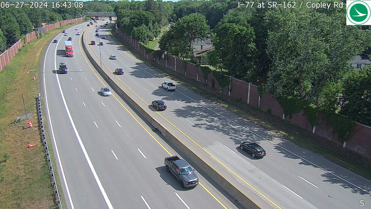 Akron: I-77 at SR-162 - Copley Rd Traffic Camera