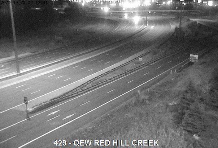 Traffic Cam Queen Elizabeth Way near Red Hill Creek Player