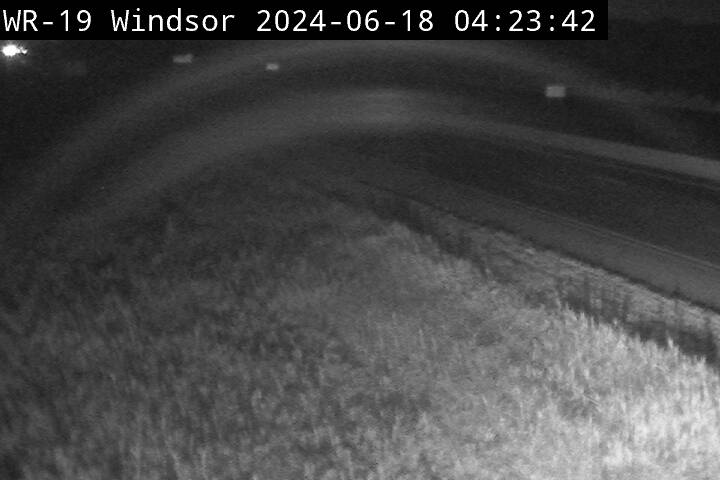 Traffic Cam Highway 401 near Concession Rd 10 - South Player