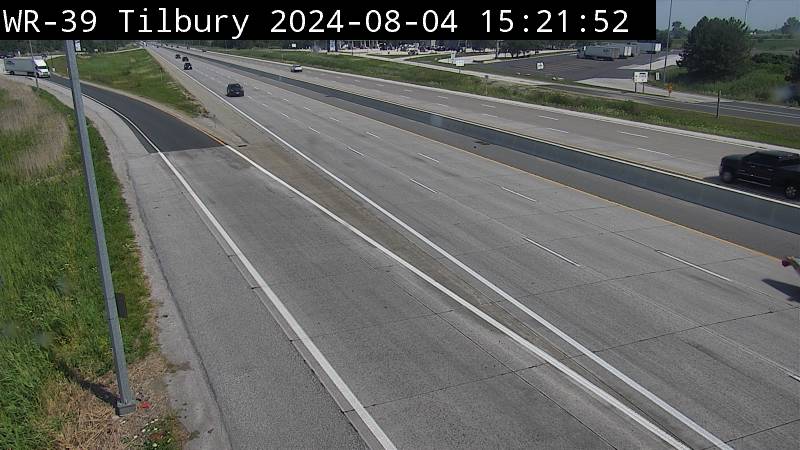 Traffic Cam Highway 401 near Highway 2 - East Player