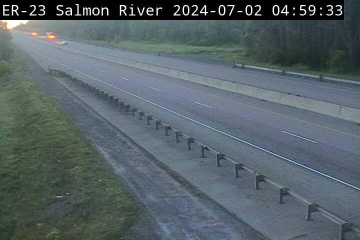 Traffic Cam Highway 401 at Salmon River Bridge - East Player
