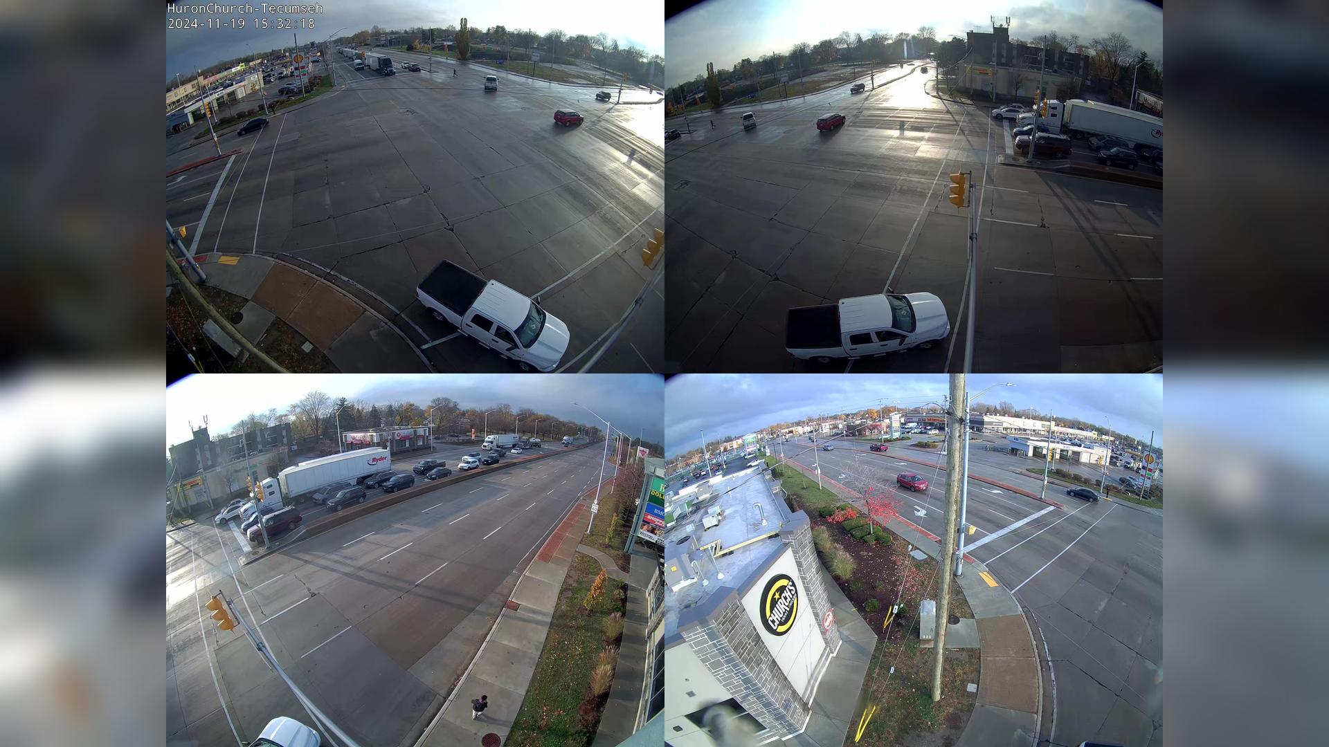 Traffic Cam Windsor: Goyeau St & Wyandotte St Player