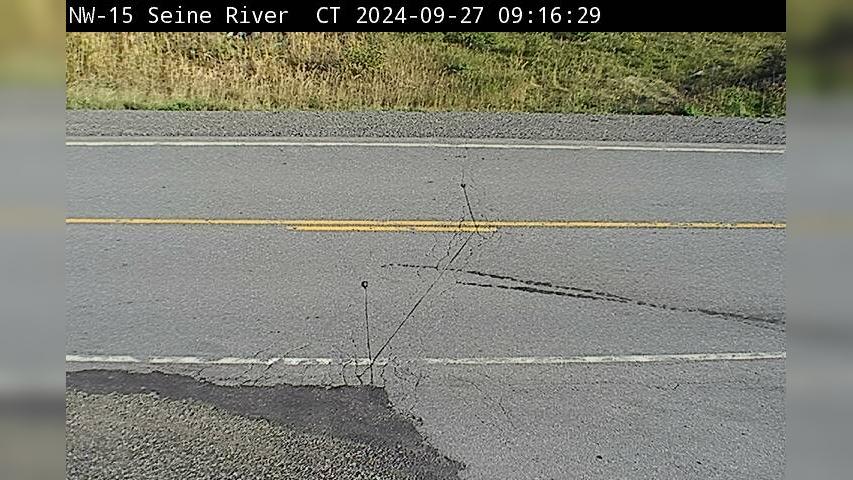 Traffic Cam Unorganized Rainy River: Highway 11 near Camp River Rd (Central Time) Player