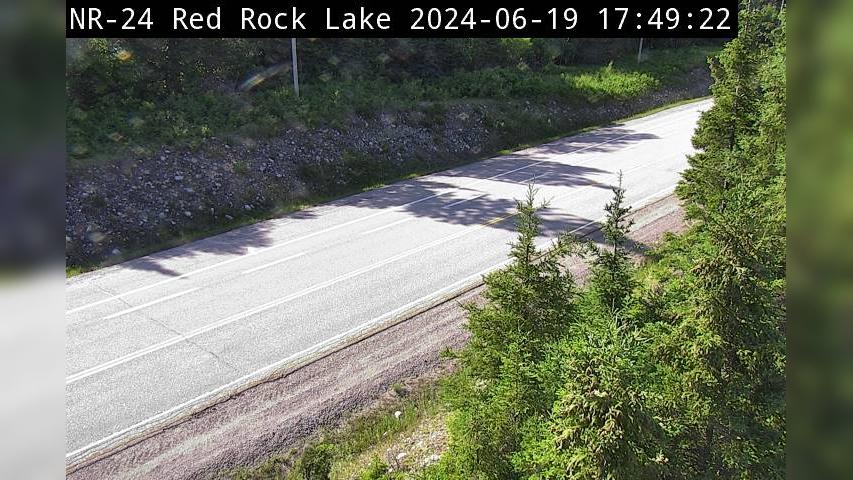 Traffic Cam Unorganized North Algoma: Highway 17 near Red Rock Lake Player