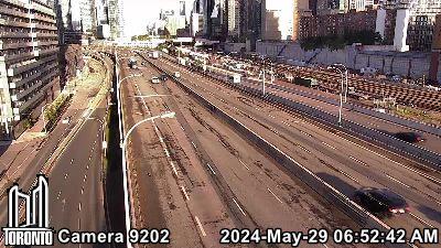 St. Lawrence: Gardiner Expwy near Jarvis St Traffic Camera