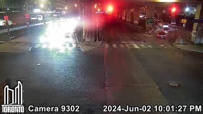 Traffic Cam St. Lawrence: Lake Shore Blvd E near Lower Jarvis St Player