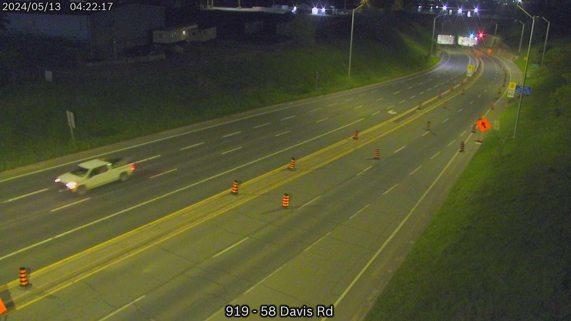 Traffic Cam Thorold: Westbound - Tunnel near east of entrance Player