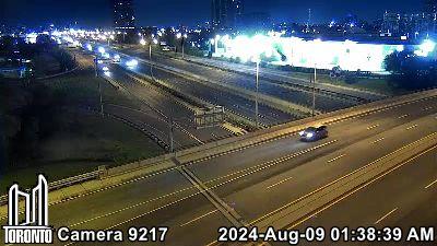 The Queensway: Gardiner Expwy near Islington Ave Traffic Camera