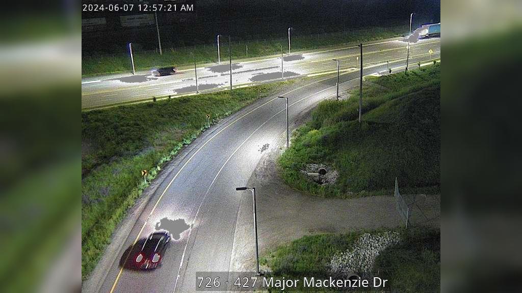 Traffic Cam Vaughan: Highway 427 near Major Mackenzie Drive Player