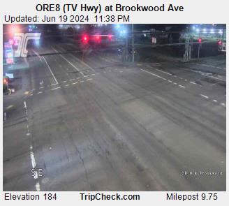 Traffic Cam ORE8 (TV Hwy) at Brookwood Ave  Player