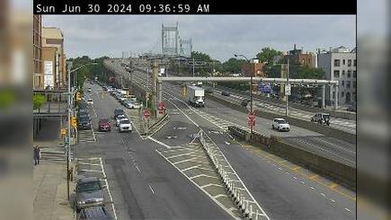 Traffic Cam Astoria: GCP @ 31 Street (Triboro Bridge) Player