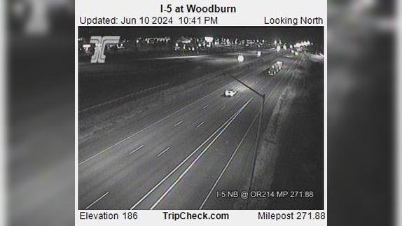 Traffic Cam Aurora: I-5 at Woodburn Player