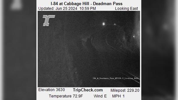 Traffic Cam Pilot Rock: I-84 at Cabbage Hill - Deadman Pass Player