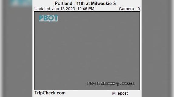 Portland: 11th at Milwaukie S Traffic Camera