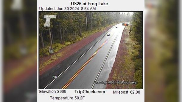 Traffic Cam Clackamas: US26 at Frog Lake Player