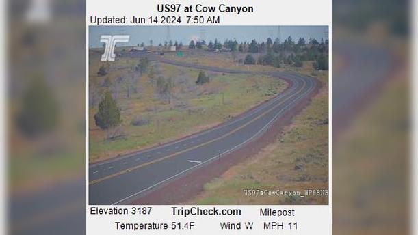 Traffic Cam Antelope: US 97 at Cow Canyon Player