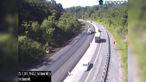 Traffic Cam Kennedy Township: I-79 @ MM 63.2 (1ST BEND_NORTHBOUND) Player