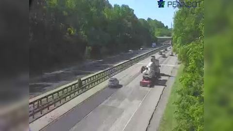 Traffic Cam Radnor Township: I-476 @ MM 14 (COUNTY LINE RD) Player