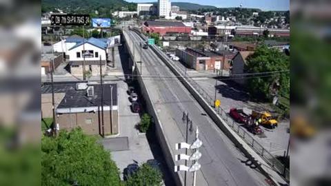 Traffic Cam Altoona: 7TH AVE @ 7TH ST Player