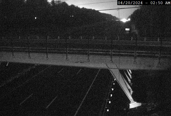 Rt 4 @ Middle Road - Middle Road Traffic Camera